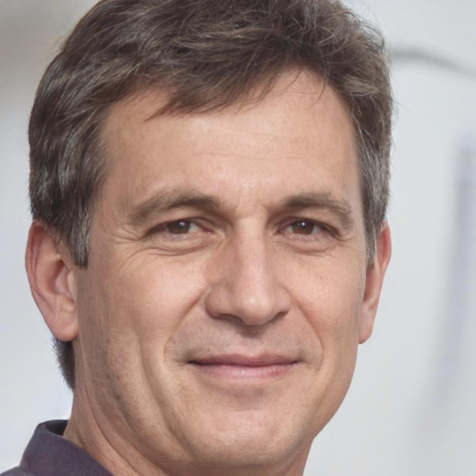 Miguel Torres, Consultor en Finanzas Personales